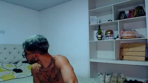 mr_jordan2310 online show from February 22, 2025, 4:40 am