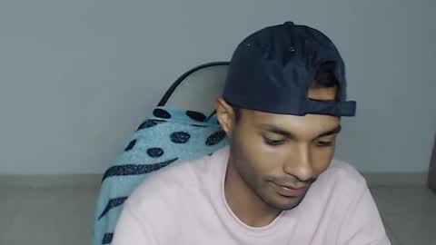 Snapshot of mr_max__ chatting on November 28, 2025, 12:52 pm Max online show from November 28, 2025, 12:52 pm