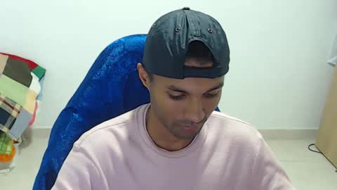 Snapshot of mr_max__ chatting on February 17, 2026, 5:30 pm Max online show from February 17, 2026, 5:30 pm