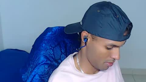 Snapshot of mr_max__ chatting on March 24, 2026, 1:21 am Max online show from March 24, 2026, 1:21 am