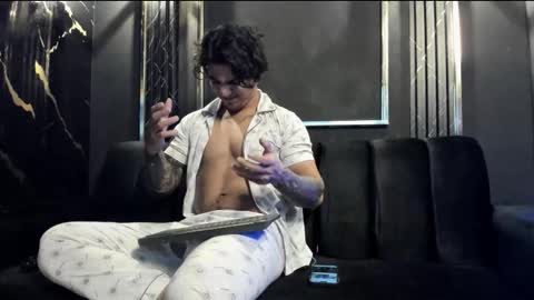 mr_maximo online show from September 16, 2025, 5:08 am