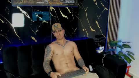 mr_maximo online show from February 6, 2026, 8:23 pm