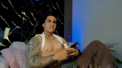 mr_maximo online show from May 6, 2026, 4:41 am