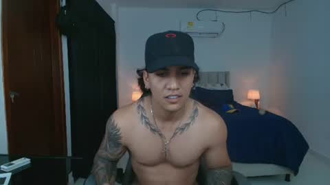 mr_maximo online show from June 11, 2026, 2:53 am