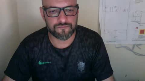 Snapshot of mr_mendes chatting on September 18, 2025, 6:21 pm Mr. Magico online show from September 18, 2025, 6:21 pm