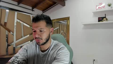 Snapshot of mr_mikee_ chatting on December 29, 2024, 3:11 am MIKEE online show from December 29, 2024, 3:11 am