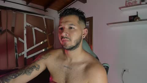Snapshot of mr_mikee_ chatting on January 15, 2025, 3:11 am MIKEE online show from January 15, 2025, 3:11 am