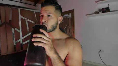 Snapshot of mr_mikee_ chatting on February 6, 2025, 3:06 am MIKEE online show from February 6, 2025, 3:06 am