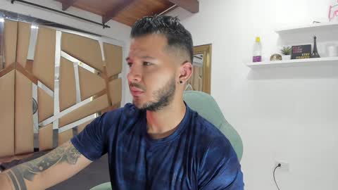 Snapshot of mr_mikee_ chatting on February 8, 2025, 3:08 am MIKEE online show from February 8, 2025, 3:08 am