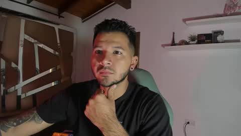 Snapshot of mr_mikee_ chatting on February 27, 2025, 3:04 am MIKEE online show from February 27, 2025, 3:04 am