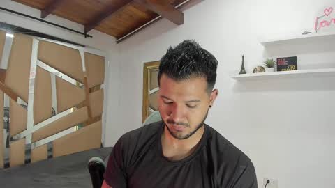Snapshot of mr_mikee_ chatting on March 4, 2025, 3:00 am MIKEE online show from March 4, 2025, 3:00 am