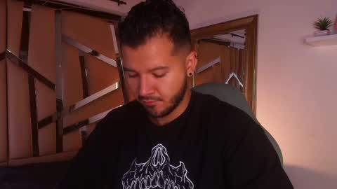 Snapshot of mr_mikee_ chatting on September 10, 2025, 3:06 am MIKEE online show from September 10, 2025, 3:06 am