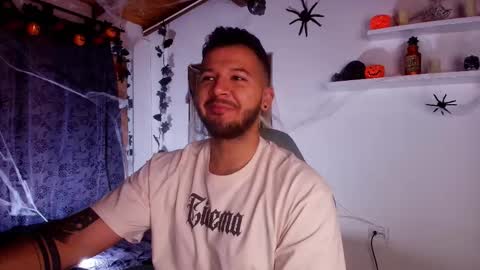 MIKEE online show from October 17, 2025, 3:10 am