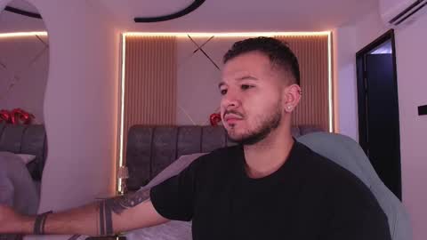 Snapshot of mr_mikee_ chatting on February 25, 2026, 3:05 am MIKEE online show from February 25, 2026, 3:05 am