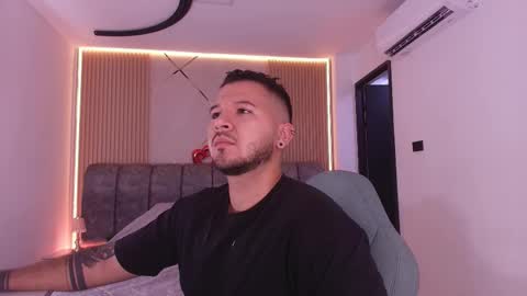 Snapshot of mr_mikee_ chatting on February 27, 2026, 3:06 am MIKEE online show from February 27, 2026, 3:06 am