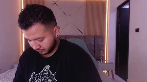 Snapshot of mr_mikee_ chatting on March 22, 2026, 3:10 am MIKEE online show from March 22, 2026, 3:10 am