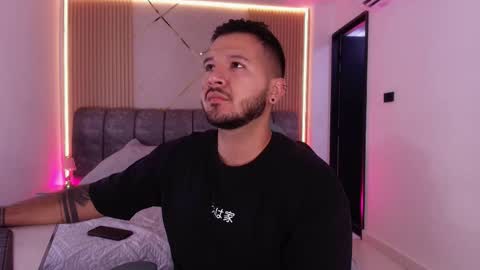 Snapshot of mr_mikee_ chatting on March 25, 2026, 3:01 am MIKEE online show from March 25, 2026, 3:01 am