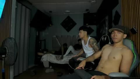 mr_mois online show from June 2, 2026, 5:53 am