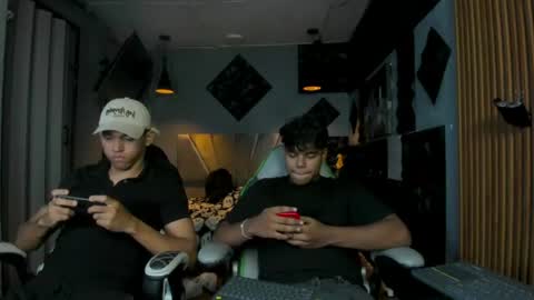mr_mois online show from June 13, 2026, 5:38 am