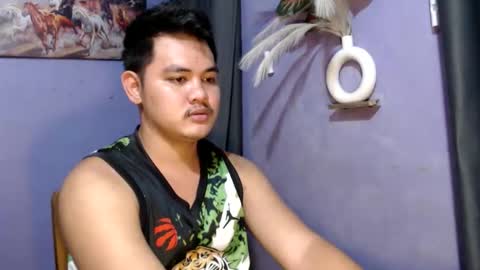 Snapshot of mr_olivercummerx chatting on April 6, 2026, 4:46 am mr_olivercummerx online show from April 6, 2026, 4:46 am