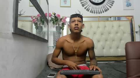 mr_stiven_ online show from December 18, 2024, 3:37 am