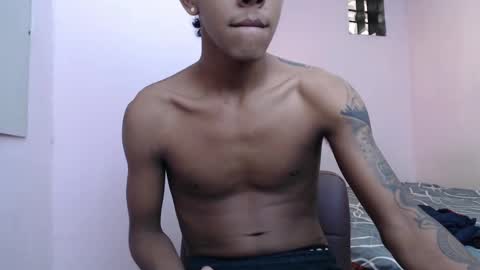 mr_stiven_ online show from December 23, 2024, 2:35 am