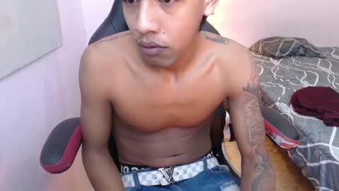 mr_stiven_ online show from December 29, 2024, 11:18 pm
