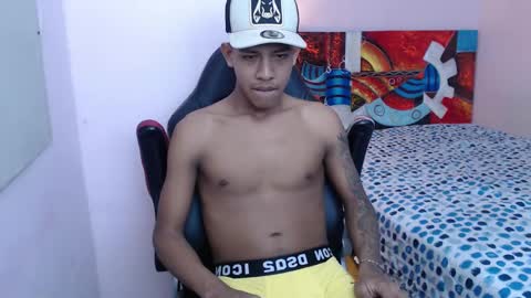 mr_stiven_ online show from January 16, 2025, 3:23 am