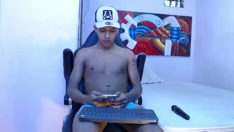 mr_stiven_ online show from February 9, 2025, 5:50 am