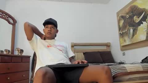 Snapshot of mr_stiven_ chatting on March 3, 2026, 2:28 am mr_stiven_ online show from March 3, 2026, 2:28 am