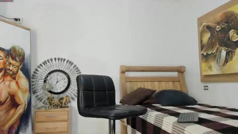 mr_stiven_ online show from May 15, 2026, 7:37 am