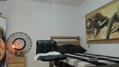 mr_stiven_ online show from May 20, 2026, 3:02 am