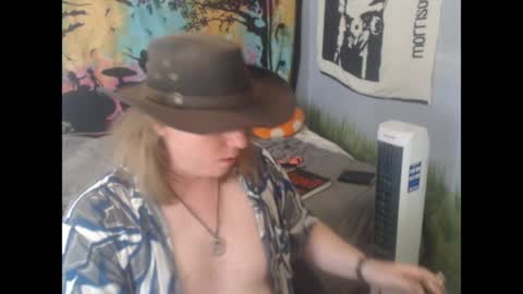 mr_strawberry online show from April 6, 2026, 6:42 pm