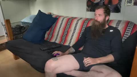 Snapshot of mr_valdor chatting on May 3, 2026, 5:52 pm Valdor online show from May 3, 2026, 5:52 pm