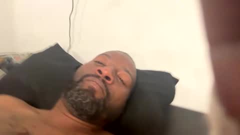 mramazing842836 online show from October 13, 2025, 12:54 am