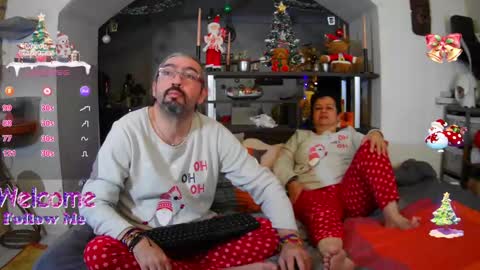 Snapshot of mrandmrsswetness84 chatting on January 2, 2025, 6:18 am MrAndMrsSwetness84 online show from January 2, 2025, 6:18 am