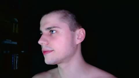 Snapshot of mrbepsik chatting on March 5, 2026, 4:03 pm Mr Roman online show from March 5, 2026, 4:03 pm