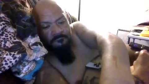 mrbiggs1077777 online show from November 19, 2025, 7:47 pm