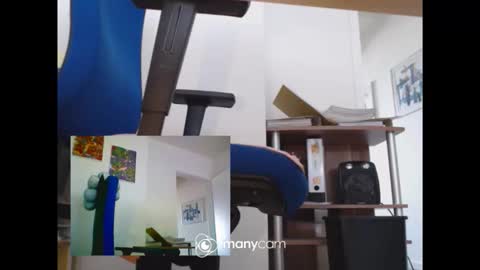 MrJohnsen1975 online show from May 10, 2026, 10:09 am