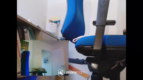 MrJohnsen1975 online show from May 16, 2026, 10:36 am