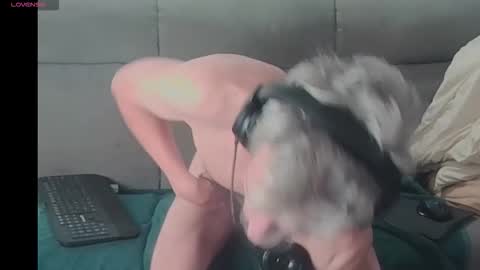 Snapshot of mreurope69 chatting on November 6, 2025, 11:22 am I am Hardy online show from November 6, 2025, 11:22 am