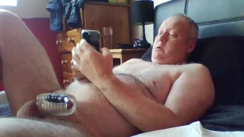 Snapshot of mrforyou2812 chatting on October 5, 2025, 11:41 am mrforyou2812 online show from October 5, 2025, 11:41 am