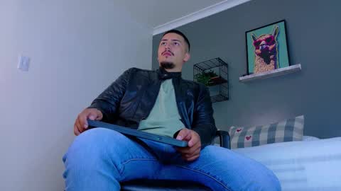 Snapshot of mrfox__ chatting on March 6, 2026, 11:39 am Mr Fox online show from March 6, 2026, 11:39 am