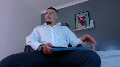 Snapshot of mrfox__ chatting on March 21, 2026, 7:28 pm Mr Fox online show from March 21, 2026, 7:28 pm