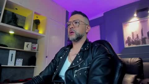 Snapshot of mrfrank_tattoo chatting on February 8, 2026, 10:18 am MrFrank. online show from February 8, 2026, 10:18 am