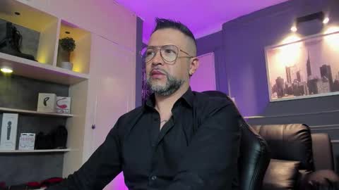 Snapshot of mrfrank_tattoo chatting on February 9, 2026, 10:30 am MrFrank. online show from February 9, 2026, 10:30 am