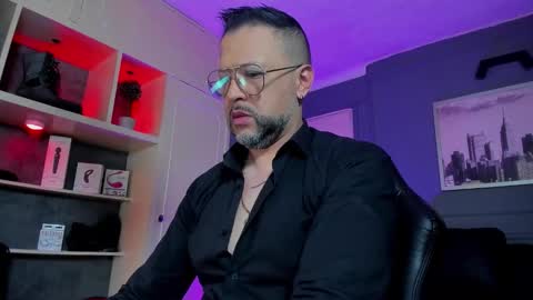 Snapshot of mrfrank_tattoo chatting on February 13, 2026, 11:28 am MrFrank. online show from February 13, 2026, 11:28 am