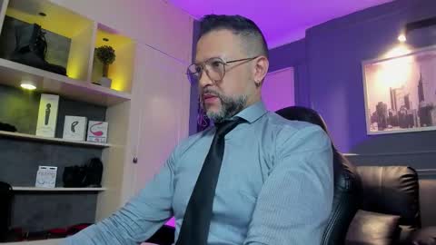 Snapshot of mrfrank_tattoo chatting on February 16, 2026, 10:33 am MrFrank. online show from February 16, 2026, 10:33 am