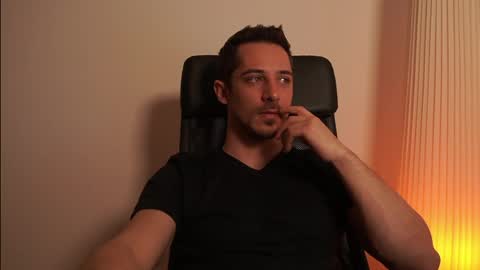 juan luis online show from March 24, 2026, 8:03 pm