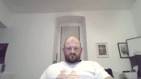 Snapshot of mrhotsex69 chatting on April 9, 2026, 12:32 am mrhotsex69 online show from April 9, 2026, 12:32 am